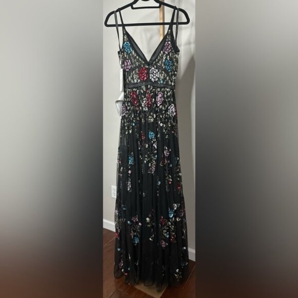 Mac Duggal Black Embellished Floral Sequin Beaded Gown - Picture 7 of 8